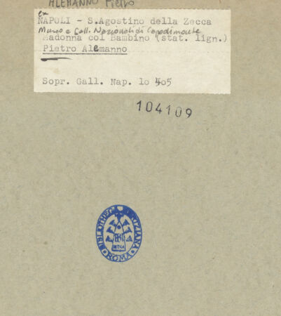 Rückseite von Sopr. BAS NA [https://www.deutsche-digitale-bibliothek.de/content/lizenzen/rv-ez/] Madonna - Seitenansicht, bh104109_recto. Foto.