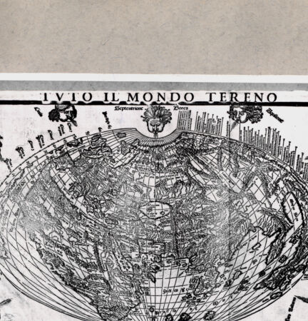 Rückseite von British Museum [https://www.deutsche-digitale-bibliothek.de/content/lizenzen/rv-ez/] Weltkarte in Glosbusform - , bh110839. Foto.