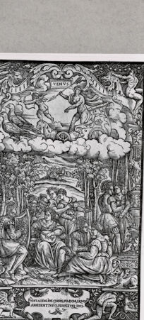 Rückseite von British Museum [https://www.deutsche-digitale-bibliothek.de/content/lizenzen/rv-ez/] Venus und Amor in einer von Tauben gezogenen Kutsche, darunter Musiker und Liebespaare - , bh112079. Foto.