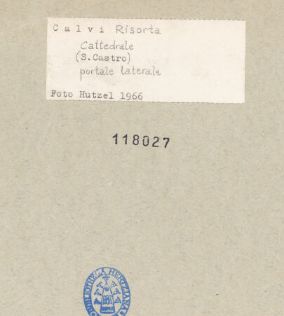 Rückseite von Hutzel, Max [https://www.deutsche-digitale-bibliothek.de/content/lizenzen/rv-ez/] Portal zum Nordseitenschiff - Gesamtansicht, bh118027_recto. Foto: Hutzel, Max.