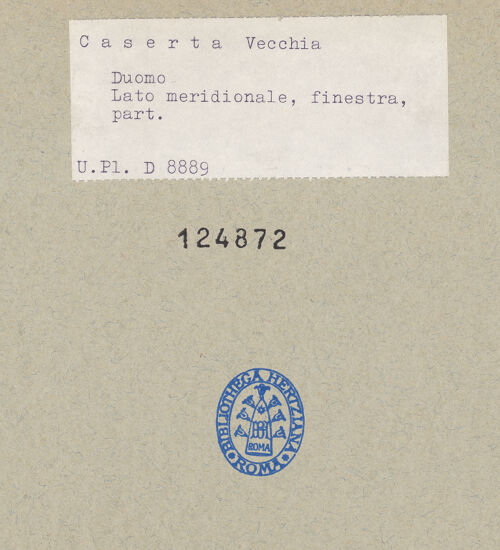 Rückseite von Bibliotheca Hertziana [https://www.deutsche-digitale-bibliothek.de/content/lizenzen/rv-fz/] DuomoSüdfassade - Südlicher Obergaden, Detail, bh124872_recto. Foto.