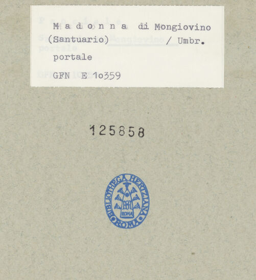 Rückseite von ICCD [https://www.deutsche-digitale-bibliothek.de/content/lizenzen/rv-ez/] Hauptportal der Südfassade mit Überdachung - Gesamtansicht, bh125858_recto. Foto.