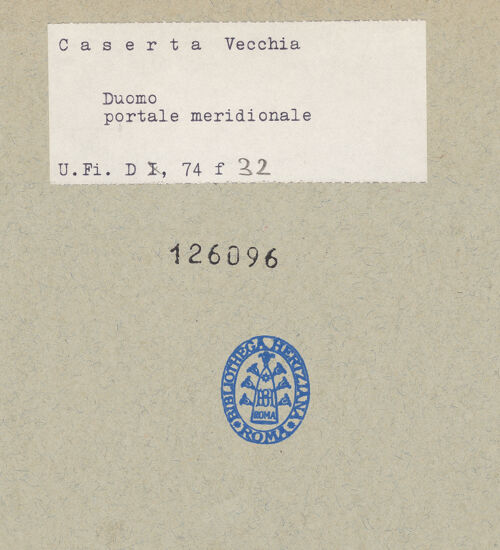 Rückseite von Bibliotheca Hertziana [https://www.deutsche-digitale-bibliothek.de/content/lizenzen/rv-fz/] Portal des südlichen Seitenschiffes - Gesamtansicht, bh126096_recto. Foto: Mörsch.