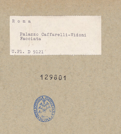 Rückseite von Bibliotheca Hertziana [https://www.deutsche-digitale-bibliothek.de/content/lizenzen/rv-fz/] Palazzo Vidoni - Fassade, Sockel und erstes Obergeschoss, bh129801_recto. Foto.