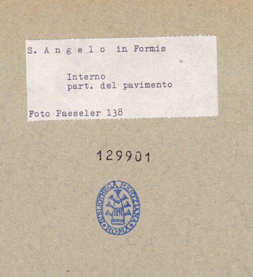 Rückseite von unbekannt [https://www.deutsche-digitale-bibliothek.de/content/lizenzen/rv-fz/] FußbodenMosaikfußboden in Cosmatenart - Opus sectile des südlichen Seitenschiffs, Bereich vor der südlichen Apsis, Detail, bh129901_recto. Foto: Paeseler, Wilhelm.