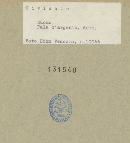 Rückseite von Böhm [https://www.deutsche-digitale-bibliothek.de/content/lizenzen/rv-ez/] Pala di Pellegrino II / Madonna zwischen Engeln, Heiligen und StifterMittelfeld: Madonna zwischen den Erzengeln Michael und Gabriel - Gesamtansicht, bh131540_recto. Foto: Böhm, Osvaldo.