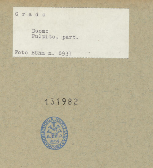 Rückseite von Böhm [https://www.deutsche-digitale-bibliothek.de/content/lizenzen/rv-ez/] Kanzel mit Evangelistensymbolen - Detail: Ochse, bh131982_recto. Foto: Böhm, Osvaldo.