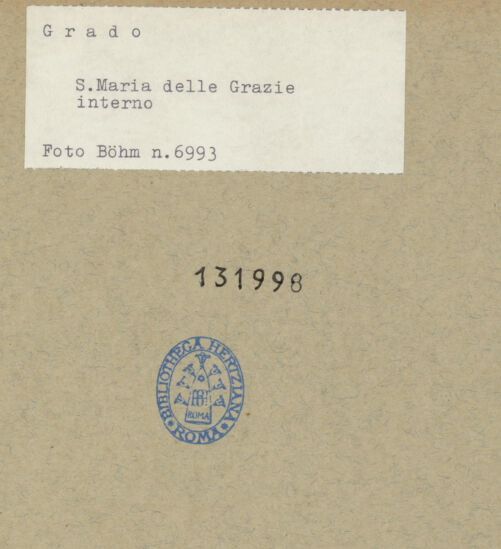 Rückseite von Böhm [https://www.deutsche-digitale-bibliothek.de/content/lizenzen/rv-ez/] Fragment des Bogens eines Ziboriums mit Blattwerk und Flechtwerk - Gesamtansicht, bh131998_recto. Foto: Böhm, Osvaldo.