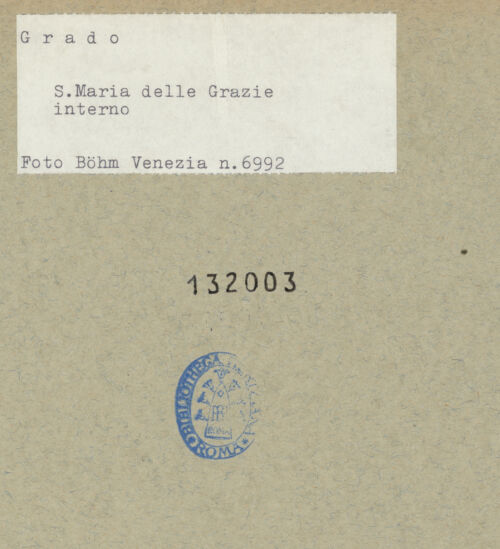 Rückseite von Böhm [https://www.deutsche-digitale-bibliothek.de/content/lizenzen/rv-ez/] Fragmente eines Ziboriums mit Flechtwerk - Gesamtansicht, bh132003_recto. Foto: Böhm, Osvaldo.