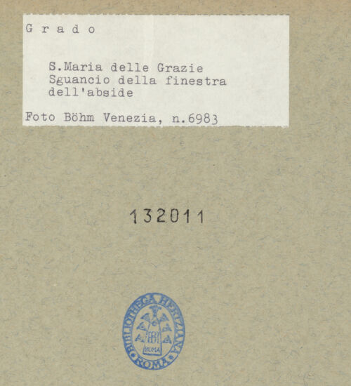 Rückseite von Böhm [https://www.deutsche-digitale-bibliothek.de/content/lizenzen/rv-ez/] Fragmente eines Zierbandes mit Palmetten - Gesamtansicht (rechte Seite), bh132011_recto. Foto: Böhm, Osvaldo.