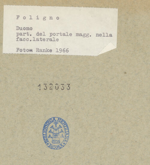 Rückseite von Ranke [https://www.deutsche-digitale-bibliothek.de/content/lizenzen/rv-ez/] Seitenportal - Archivolten, Teilansicht, bh132033_recto. Foto: Ranke.