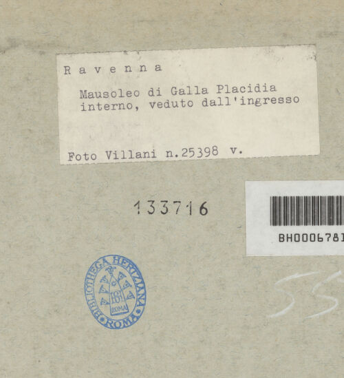 Rückseite von Villani [https://www.deutsche-digitale-bibliothek.de/content/lizenzen/rv-ez/] Mausoleo di Galla PlacidiaInnenraum - Ansicht von Norden, bh133716_recto. Foto: Villani.