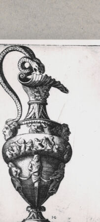 Rückseite von  [http://creativecommons.org/publicdomain/mark/1.0/] ... - , bh135108. Foto.