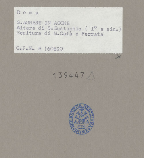 Rückseite von ICCD [https://www.deutsche-digitale-bibliothek.de/content/lizenzen/rv-ez/] Der heilige Eustachius und seine Familie werden den Löwen vorgeworfen, ein Löwe verneigt sich vor dem Heiligen - Teilansicht, mittig: der heilige Eustachius mti Löwe, bh139447_recto. Foto.