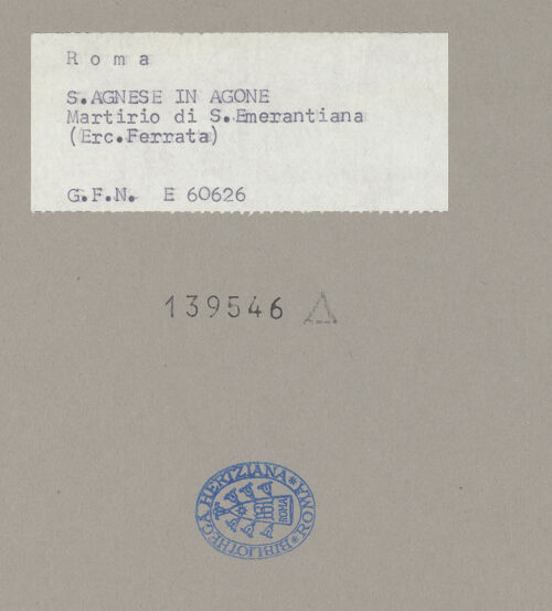 Rückseite von ICCD [https://www.deutsche-digitale-bibliothek.de/content/lizenzen/rv-ez/] Steinigung der heiligen Emerentiana als sie am Grab ihrer Halbschwester, der heiligen Agnes, predigt - Teilansicht, rechts, bh139546_recto. Foto.