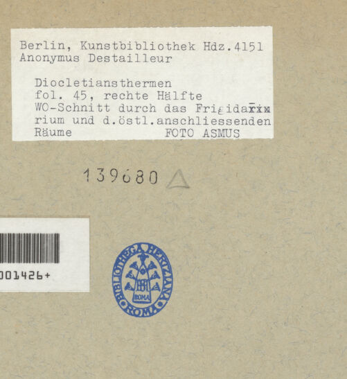 Rückseite von Kunstbibliothek [https://www.deutsche-digitale-bibliothek.de/content/lizenzen/rv-ez/] Codex Destailleur DDiocletians-Thermen: Schnitt durch die Anlage (Frigidarium?), Details und Maße zu einem Konsolgesims und einem Kapitell - rechte Blatthälfte, bh139680_recto. Foto.