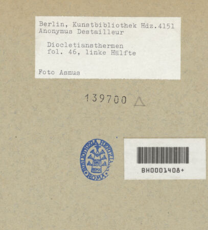 Rückseite von Kunstbibliothek [https://www.deutsche-digitale-bibliothek.de/content/lizenzen/rv-ez/] Codex Destailleur DDiocletians-Thermen: Maßaufnahme eines Gebälkprofils mit Untersicht auf den Architrav - , bh139700_recto. Foto.