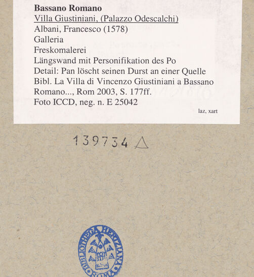 Rückseite von ICCD [https://www.deutsche-digitale-bibliothek.de/content/lizenzen/rv-ez/] Geschichte des PhaetonSatyr an der Quelle - Detail: Pan löscht seinen Durst an einer Quelle, bh139734_recto. Foto.