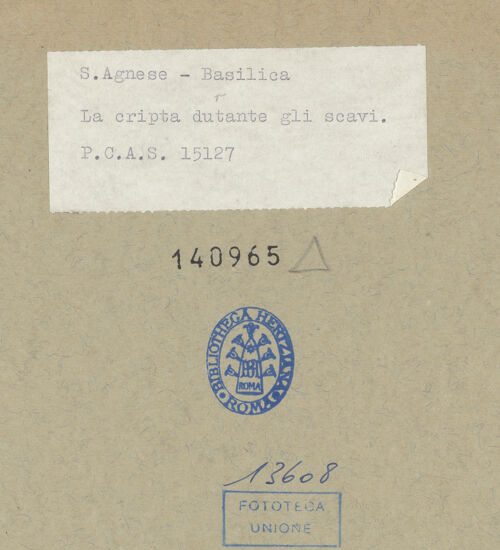 Rückseite von P.C.A.S. [https://www.deutsche-digitale-bibliothek.de/content/lizenzen/rv-ez/] Sant'Agnese fuori le MuraInnenraumChor und Apsis - Die Krypta unter dem Chor während Ausgrabungen, bh140965_recto. Foto.