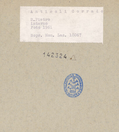 Rückseite von Sopr. Mon. Laz. [https://www.deutsche-digitale-bibliothek.de/content/lizenzen/rv-ez/] San Pietro - Blick zum Chor, nach Osten, bh142324_recto. Foto.