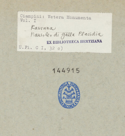 Rückseite von Bibliotheca Hertziana [https://www.deutsche-digitale-bibliothek.de/content/lizenzen/rv-fz/] Joannis Ciampini Romani, Vetera monimenta, in quibus praecipue musiva opera sacrarum, profanarumque aedium structura, ac nonnulli antiqui ritus dissertationibus, iconibusque illustrantur. Prima pars: a primo Christi saeculo ad quintum. Praecedit vita auctoris, nunc primum ipsius operibus addita, Romae 1747. Sumptibus Caroli Giannini (...), Ex typographia KomarekTab. LXVI: Ravenna, Mausoleum der Galla Placidia. Lünetten: Fig.1: Zwei männliche Figuren in einer Weinranke, Christusmonogram, Hl. Laurentius neben dem Feuerrost mit Kreuzstab und geöffneten Buch sowie einem Schrank mit Evangelien - Gesamtansicht, bh144915_recto. Foto.