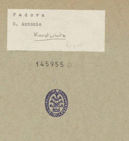 Rückseite von unbekannt [https://www.deutsche-digitale-bibliothek.de/content/lizenzen/rv-fz/] Sant'AntonioSüdseite - Ansicht vom Kreuzgang (Chiostro del Noviziato), bh145955_recto. Foto.