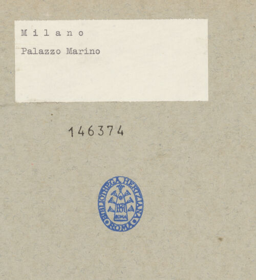 Rückseite von unbekannt [https://www.deutsche-digitale-bibliothek.de/content/lizenzen/rv-ez/] Palazzo Marino - Innenansicht (nach den Bombentreffer, 1943.08.12-13), bh146374_recto. Foto.