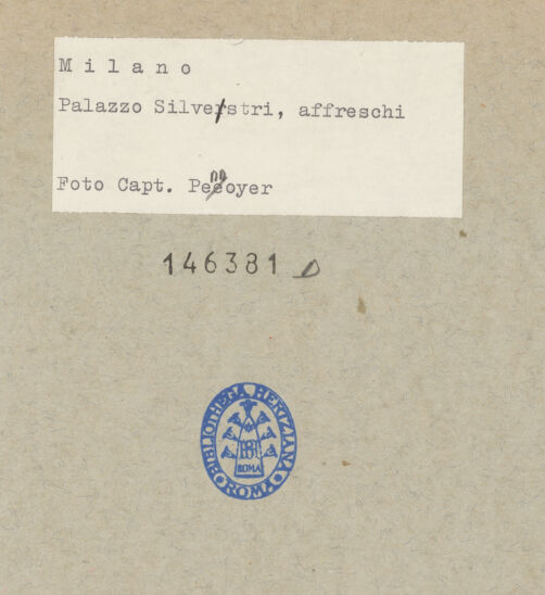 Rückseite von unbekannt [https://www.deutsche-digitale-bibliothek.de/content/lizenzen/rv-fz/] Musiker - Gesamtansicht, bh146381_recto. Foto: Pennoyer, A.S. (Captain).