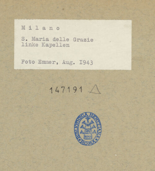 Rückseite von unbekannt [https://www.deutsche-digitale-bibliothek.de/content/lizenzen/rv-fz/] Santa Maria delle Grazie - Ansicht der Nordkapellen nach den Bombentreffern, bh147191_recto. Foto: Emmer.