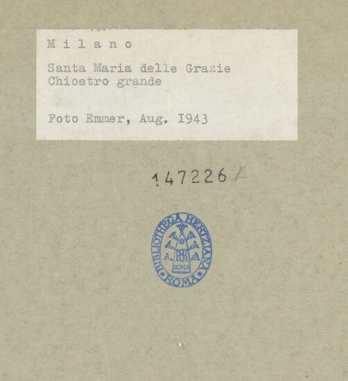 Rückseite von unbekannt [https://www.deutsche-digitale-bibliothek.de/content/lizenzen/rv-fz/] Santa Maria delle GrazieChiostro Grande - Ansicht des Kreuzganges nach den Bombentreffern, bh147226_recto. Foto: Emmer.