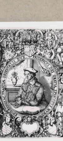 Rückseite von  [http://creativecommons.org/publicdomain/mark/1.0/] ... - , bh152201. Foto.