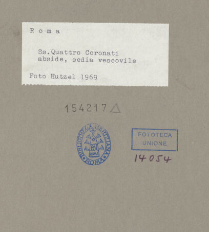 Rückseite von Hutzel, Max [https://www.deutsche-digitale-bibliothek.de/content/lizenzen/rv-ez/] Cathedra - Gesamtansicht von rechts, bh154217_recto. Foto: Hutzel, Max.