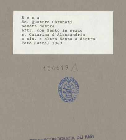 Rückseite von Hutzel, Max [https://www.deutsche-digitale-bibliothek.de/content/lizenzen/rv-ez/] Heiliger Antonius Abbas (?), flankiert von der heiligen Katharina von Alexandria und einer weiteren Heiligen - Gesamtansicht, bh154619_recto. Foto: Hutzel, Max.