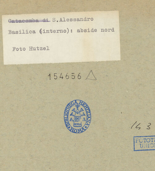 Rückseite von Hutzel, Max [https://www.deutsche-digitale-bibliothek.de/content/lizenzen/rv-ez/] Sant'Alessandro - lApsis (Nord), bh154656_recto. Foto: Hutzel, Max.