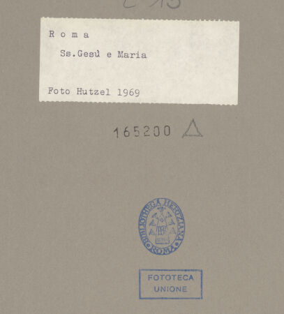 Rückseite von Hutzel, Max [https://www.deutsche-digitale-bibliothek.de/content/lizenzen/rv-ez/] Santi Nomi di Gesù e MariaCappella Maggiore - Blick zur Decke, Teil des Mittelschiffs, bh165200_recto. Foto: Hutzel, Max.