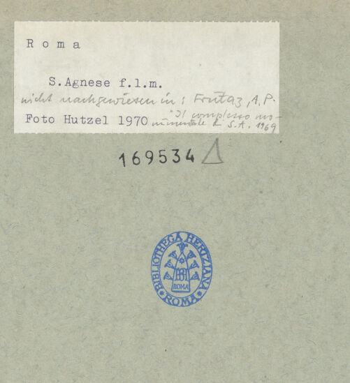 Rückseite von Hutzel, Max [https://www.deutsche-digitale-bibliothek.de/content/lizenzen/rv-fz/] Kamin mit Wappen und Inschrift von Giuliano della Rovere, in der Lünette Christusbild - , bh169534_recto. Foto: Hutzel, Max.