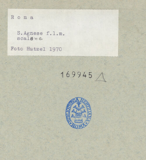 Rückseite von Hutzel, Max [https://www.deutsche-digitale-bibliothek.de/content/lizenzen/rv-fz/] Fresken im TreppenhausZwei Engel - rechter Engel; Nahaufnahme, bh169945_recto. Foto: Hutzel, Max.