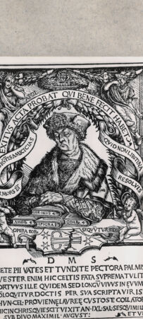 Rückseite von  [http://creativecommons.org/publicdomain/mark/1.0/] ... - , bh171318. Foto.