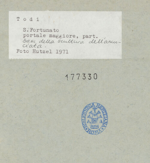 Rückseite von Getty Research Institute? [https://www.deutsche-digitale-bibliothek.de/content/lizenzen/rv-ez/] HauptportalVerkündigungsmaria - Sockel, Vorderseite, Detail, bh177330_recto. Foto: Hutzel, Max.