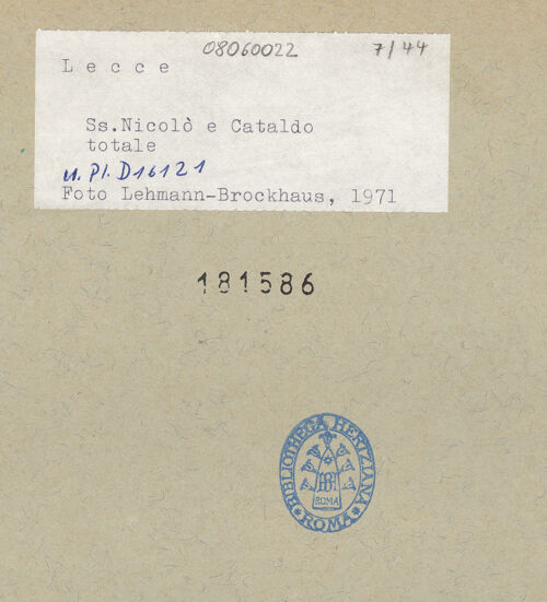 Rückseite von Bibliotheca Hertziana [https://www.deutsche-digitale-bibliothek.de/content/lizenzen/rv-fz/] Santi Niccolò e Cataldo - Kloster und Kirche im Hintergrund von Südwesten, bh181586_recto. Foto: Lehmann-Brockhaus, Otto.