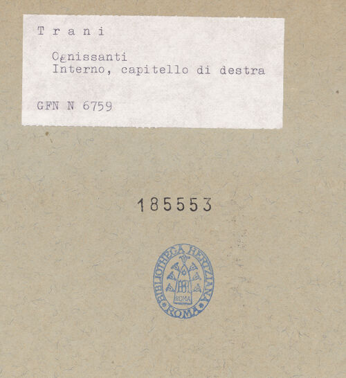 Rückseite von ICCD [https://www.deutsche-digitale-bibliothek.de/content/lizenzen/rv-ez/] Kapitelle des Innenraums - Seitenansicht, bh185553_recto. Foto.