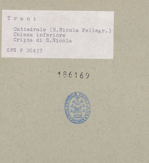 Rückseite von ICCD [https://www.deutsche-digitale-bibliothek.de/content/lizenzen/rv-ez/] CattedraleUnterkircheCripta di San Nicola - Blick auf die Hauptapsis von Südwesten, bh186169_recto. Foto.