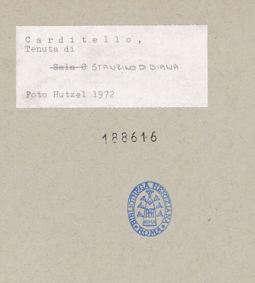 Rückseite von Hutzel, Max [https://www.deutsche-digitale-bibliothek.de/content/lizenzen/rv-ez/] Tenuta di CarditelloCasino RealeStanzino di Diana - Teilansicht, bh188616_recto. Foto: Hutzel, Max.