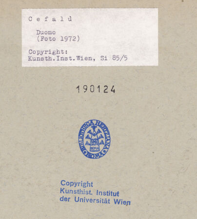 Rückseite von Kunsthistorisches Institut der Universität Wien [https://www.deutsche-digitale-bibliothek.de/content/lizenzen/rv-ez/] Kapitelle des TriumphbogensNordkapitelle - Ansicht von Südwesten, bh190124_recto. Foto.
