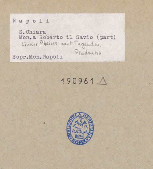 Rückseite von Sopr. BAS NA [https://www.deutsche-digitale-bibliothek.de/content/lizenzen/rv-ez/] Grabmal des Königs Robert I.Untere Hälfte: Karyatiden, Sarkophag und GrabkammerLinker Pfeiler mit Tugenden - Prudentia, bh190961_recto. Foto.