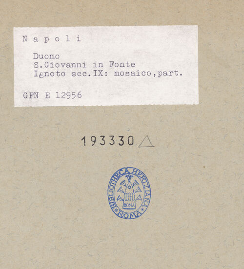 Rückseite von ICCD [https://www.deutsche-digitale-bibliothek.de/content/lizenzen/rv-ez/] Szenen aus dem Leben Christi, Apostel und EvangelistensymboleEvangelistensymbole und pastorale Szenen - Halbkuppel des Matthäus, bh193330_recto. Foto.