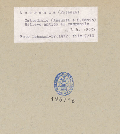 Rückseite von Bibliotheca Hertziana [https://www.deutsche-digitale-bibliothek.de/content/lizenzen/rv-fz/] Clipeus-Sarkophag mit Eroten - Gesamtansicht, bh196716_recto. Foto: Lehmann-Brockhaus, Otto.