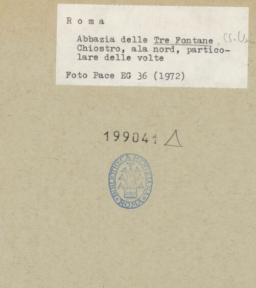 Rückseite von Pace [https://www.deutsche-digitale-bibliothek.de/content/lizenzen/rv-ez/] Abbazia delle Tre FontaneSanti Vincenzo ed Anastasio - Nordflügel, Detail des Gewölbes, bh199041_recto. Foto.