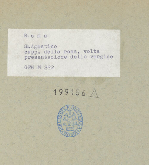 Rückseite von ICCD [https://www.deutsche-digitale-bibliothek.de/content/lizenzen/rv-ez/] Kapellendekoration mit Szenen aus dem MarienlebenDarstellung Mariens im Tempel, Taubenopfer - Gesamtansicht mit Stuckdekoration, bh199156_recto. Foto.