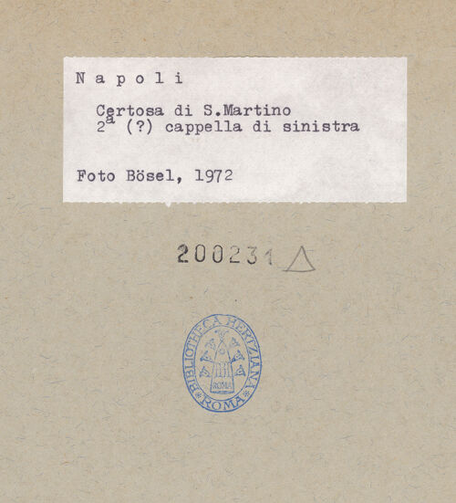 Rückseite von Bösel, Richard [https://www.deutsche-digitale-bibliothek.de/content/lizenzen/rv-fz/] Certosa di San MartinoCappella di San Bruno - Eingangsbogen, bh200231_recto. Foto: Bösel, Richard.